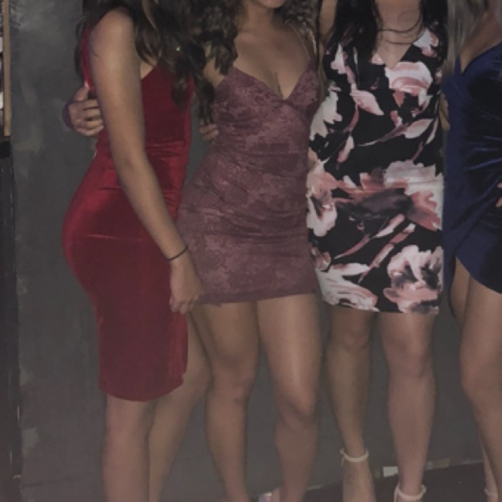 Mauve lace bodycon dress - Picture 4 of 4